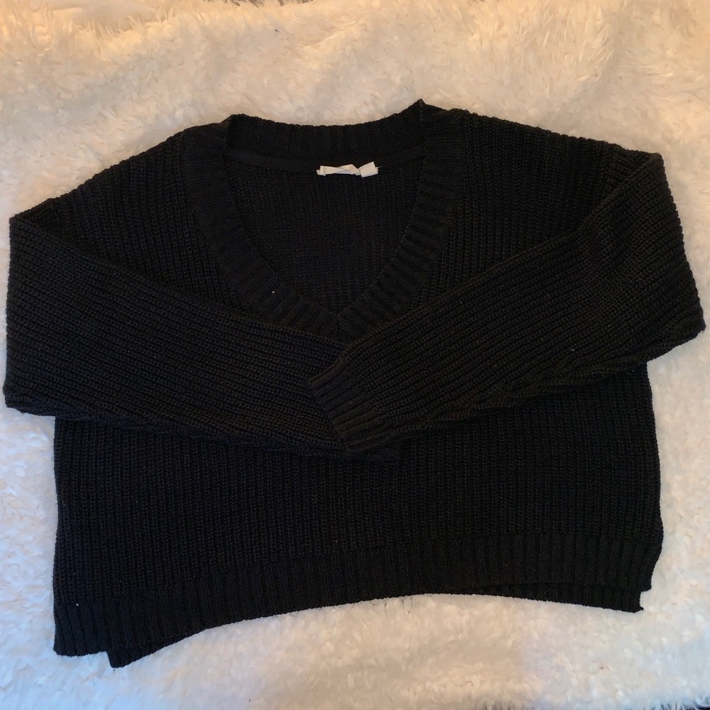 Women’s Cropped Long Sleeve Sweater